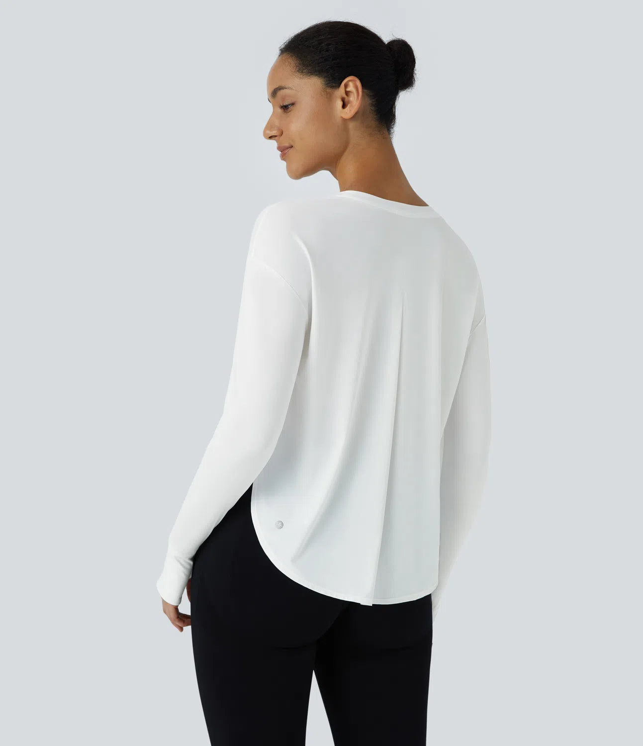 Round Neck Thumb Hole Curved Hem Yoga Sports Top - PURE-YOGA