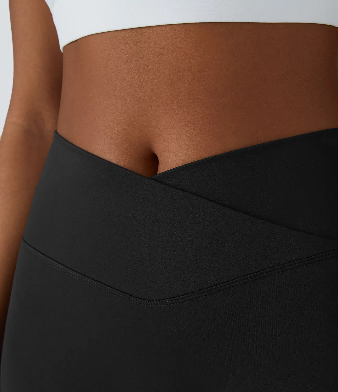 Softlyzero™ Airy High Waisted Crossover Color Block Butt Lifting Cool Touch Shorts 2.5''-UPF50+ - PURE-YOGA